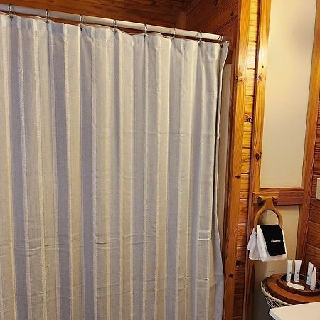 Cuddles, 1 Bedroom Studio, Walk To Downtown And Hiking Trails! Gatlinburg Exteriör bild