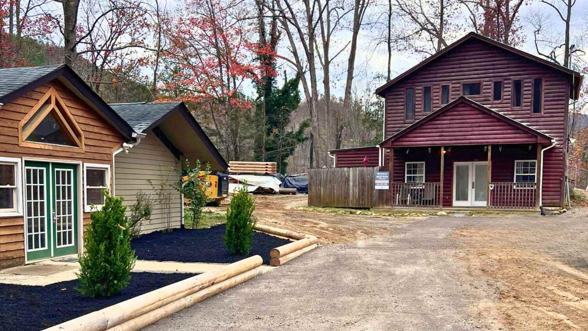 Cuddles, 1 Bedroom Studio, Walk To Downtown And Hiking Trails! Gatlinburg Exteriör bild